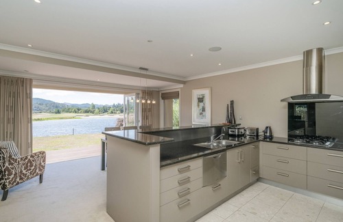 Pauanui House | The Lakes - Pauanui Holiday Home
