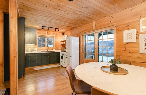 Naples Ski Chalet | The Lakeview Chalet: Cozy & Chic, Hot Tub, Games