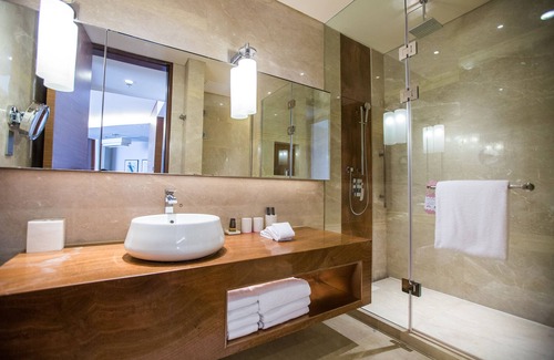 Hexi Hotel | The Lakeview, Tianjin Marriott Executive Apartments