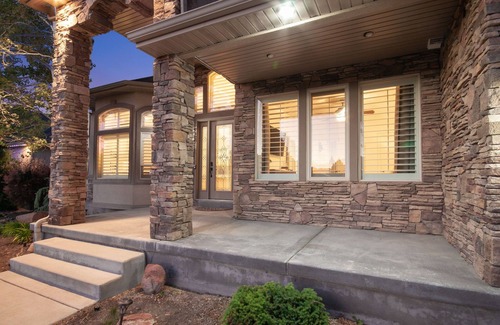 South Jordan House | The LAN House - Sleeps 21