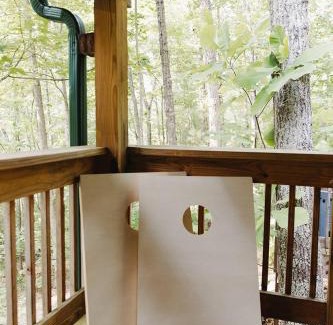 Primrose House | "The Lantern" Woodsy Cabin Experience w/HotTub