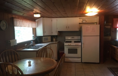 Walkerville House | The Last Resort: cabin 1