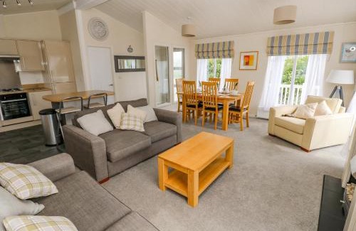 Pendine House | The Last Resort