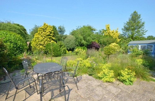 Holt House | The Laurels - Three Bedroom House, Sleeps 6