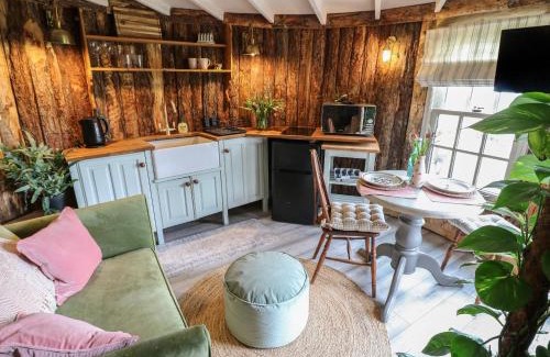 Rugeley House | The Lazy Squire by The Water