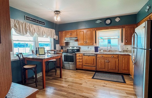 Le Claire House | The LeClaire River Chateau