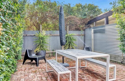 North Adelaide House | The Lemon Tree Charming Cottage in North Adelaide