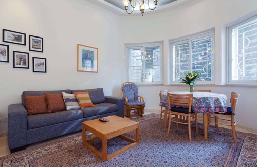 Emek Refaim Apartment | The Levant is old Jerusalem charm with the luxury of today