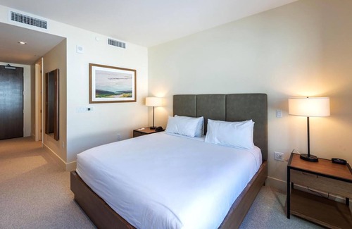 Park City Hotel | The Lift Park City/Canyons Ski-in/Ski-out Hotel Suite