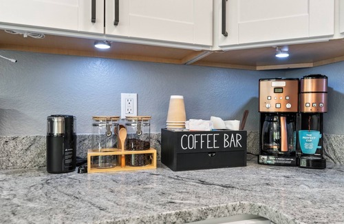 Huffman - O' Malley House | The Light House at Capstan: Illuminate Your Stay in South Anchorage
