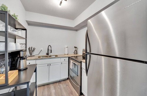 Sun Bay South Apartment | The Light Lounge | Peaceful 1 Bed, 1 Bath Retreat in South Tampa