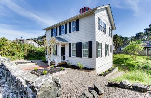 Agate Beach House | The Lighthouse at Starfish Cove