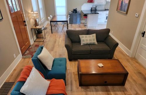 South Central Apartment | The Lincoln House