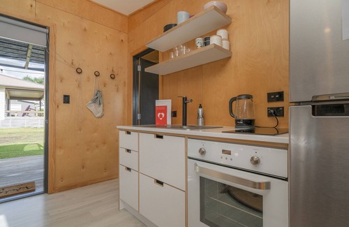 Whangapoua House | The Little Bach at Whangapoua