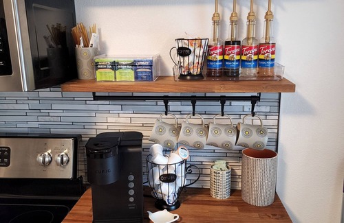 Pueblo House | The Little Green House Cozy & Centrally Located Near the Riverwalk/Downtown