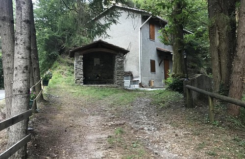 Stazzema House | The little house in the Stazzema wood