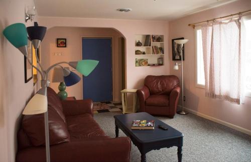 Westside House | The Little House on Sherwood