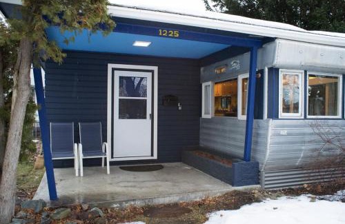 Westside House | The Little House on Sherwood