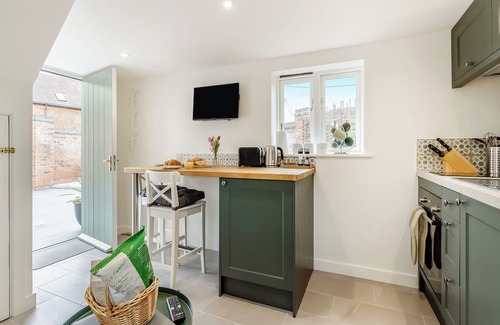 Pontesbury Cottage | The Little House - UK49129