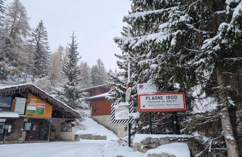 La Roche Apartment | The little refuge of La Plagne (French Alps)