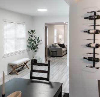 Niagara-on-the-Lake House | The Little White Haus