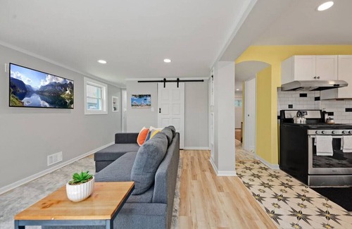 Perrysburg House | The Little Yellow Cottage