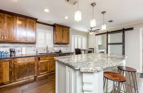 Meadows Place House | The Live Oak Place - Park Access - 3BR Serene Stay!