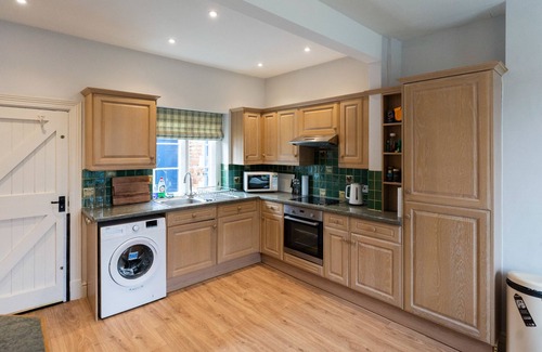 Chipping Campden House | The Lodge at Kiftsgate Court Gardens