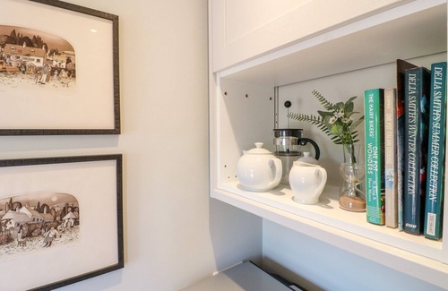 Checkley Cottage | THE LODGE AT MIDDLETON HOUSE, pet friendly, with a garden in Stone