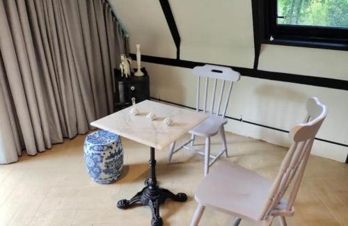Lan Saka Bed & Breakfast | The Lodge At The Creek Haus