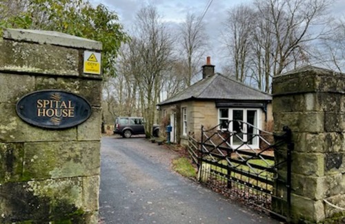 Paxton Cottage | The Lodge- charming cottage on private country house estate