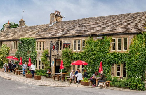 Burnsall Cabin | THE LODGE, family friendly, character holiday cottage in Grassington