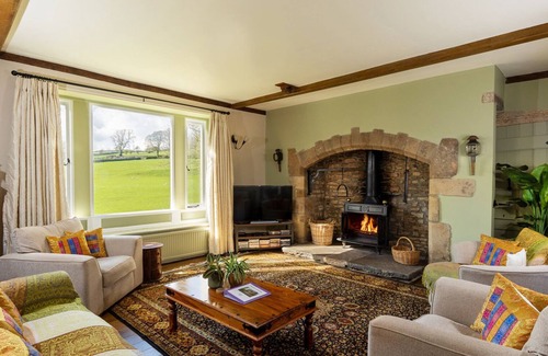 Burnsall Cabin | THE LODGE, family friendly, character holiday cottage in Grassington