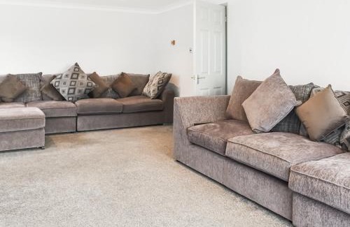 Mabe House | The Lodge