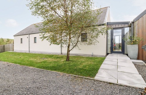 Westhill Cottage | THE LODGE, pet friendly, with open fire in Westhill