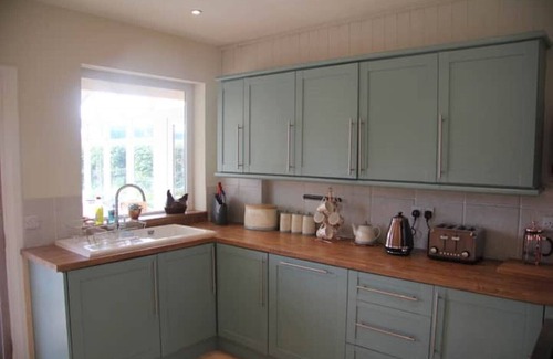 Stoney Stretton Cottage | The Lodge, Shrawardine Castle, hot tub,wild swim