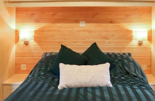Llangefni House | The Lodge - Uk48785