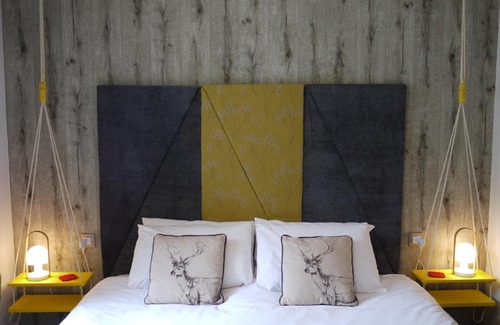 Mas de Ribafeta Apartment | The Loft by Ski Bike & Hike Hospitality