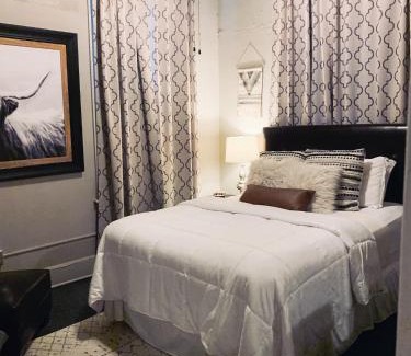 Magnolia Hotel | The Loft on the Square
