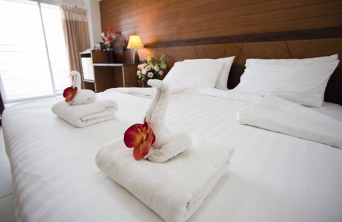 Wong Sawang Hotel | The Loft Resort Bangkok