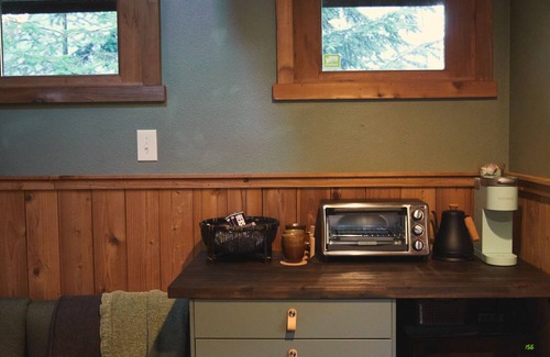 Skykomish Cabin | The Loft @ SkyCamp: Romantic Cabin near Stevens Pass, fit for two