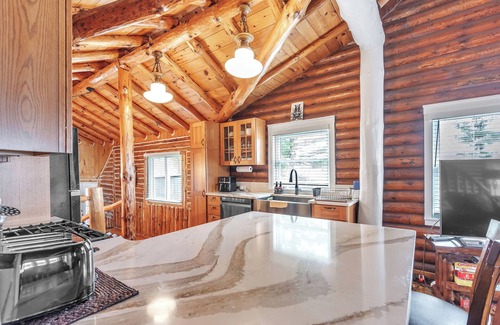 Gladwin Cabin | The Log Weekend (Gladwin, MI): Waterfront, An Authentic Log Cabin Experience!