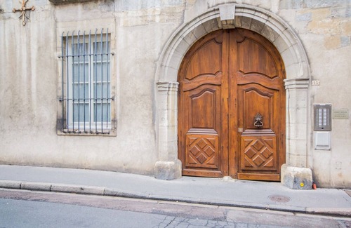 Old Town Apartment | The Loisy - A very smart spot in the heart of Dijon for up to 4 people