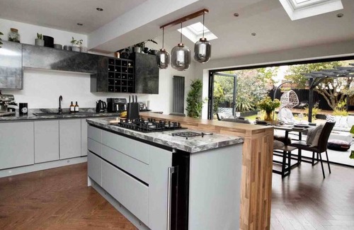 North Shields House | The Longsands Home Coastal w/Hot Tub