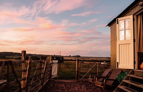 St Mary's Bay Cabin | The Lookerer by Bloom Stays - a rural shepherds hut with amazing views!