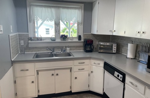 West End House | The Luey House - New renovation in Oneonta 5 bedrooms, 2 bath rental.