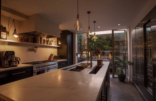 Parsons Green and Walham Apartment | The Luxury Fulham Townhouse