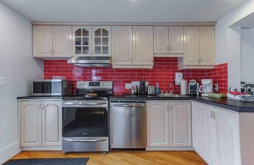 North Hatley Ski Chalet | The Lynx - Newly renovated cottage in North Hatley