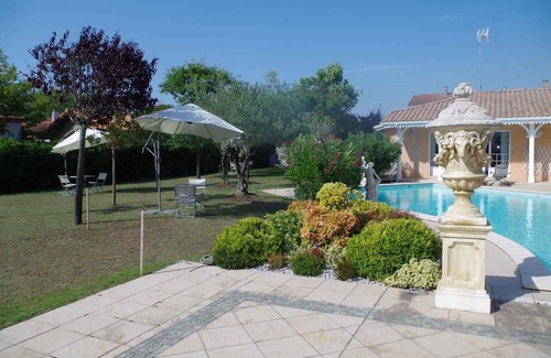 Audenge Apartment | THE MAGIC OF THE BASIN IN FULL CITY CENTER