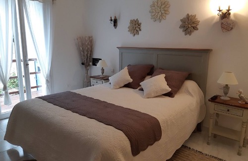 Belcodene Bed & Breakfast | The Manon Rooms - VILLA LA LICORNE